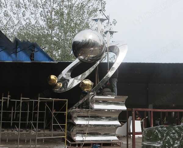 銅雕塑生銹怎么辦呢？