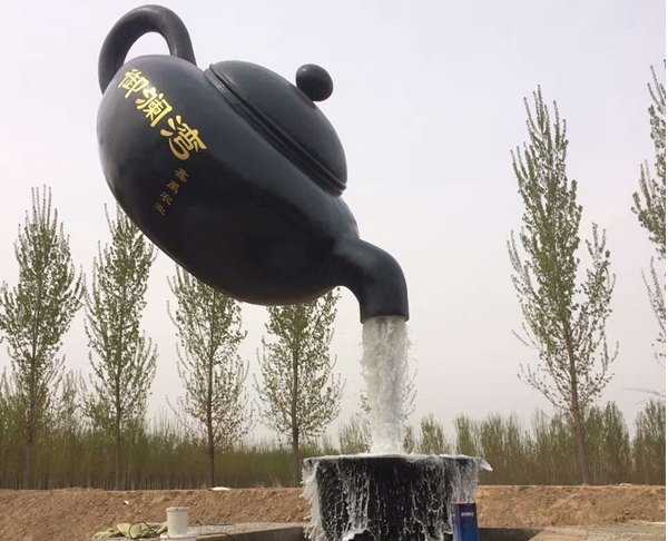 景觀雕塑定制，天壺雕塑，流水茶壺雕塑